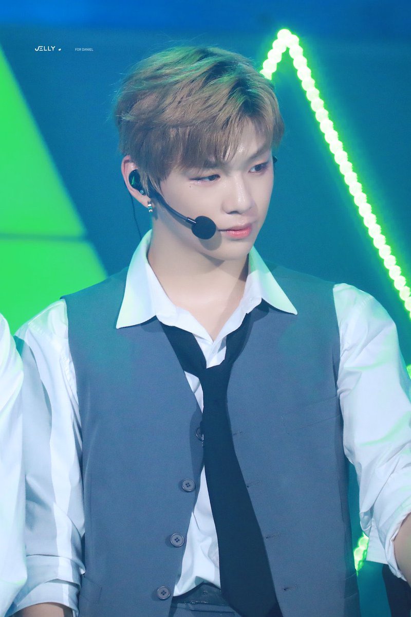 With Kang Daniel Thailand tweet media