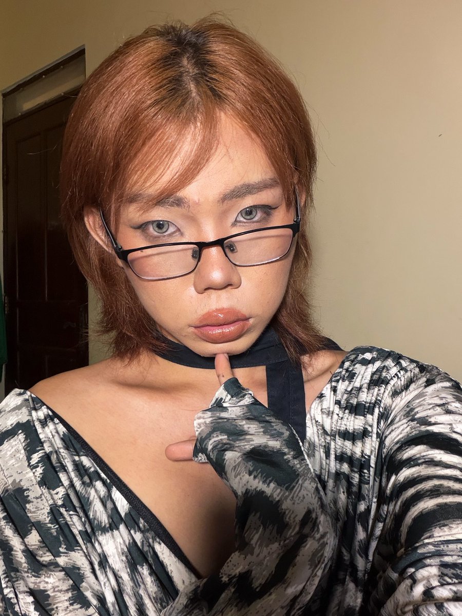 gadis berdirilah tweet media