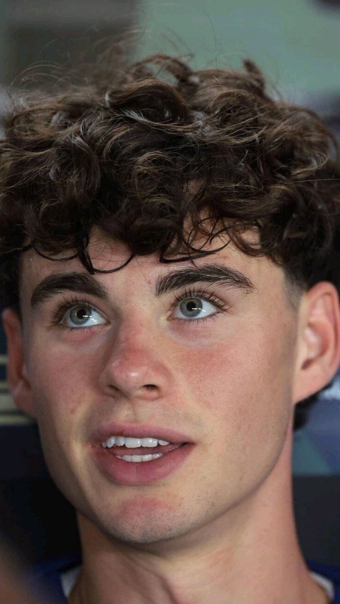 biforbie (-31/50) tweet media