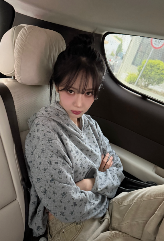 AimeeDee2006's tweet image. 신비 (SINB) - '愛你但說不出口 (hard to say)' (Karencici) Cover youtu.be/CMwCELgmj-M?si… via @YouTube 

#VIVIZ #비비지
#SINB #신비 
@VIVIZ_Official
#A_Montage_of_() #La_La_Love_Me
#NEW_LEGACY