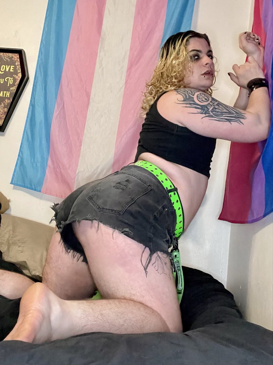 Off_To_Mars's tweet photo. You know you want it #nsfwtwtًً  #trans #ftm https://t.co/c9kctdfUKS