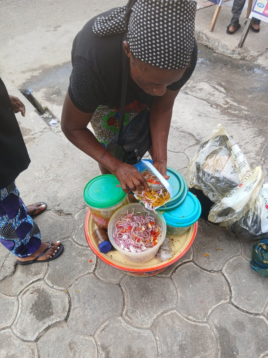 DEMAN005 tweet media