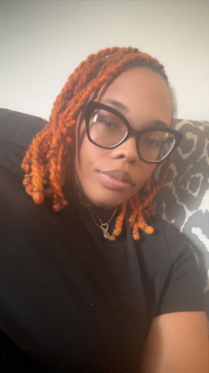 MommYanna. 🦂 tweet media