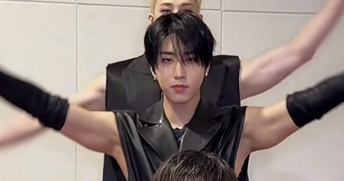 ✮ ARI ✮ jisung irl tweet media