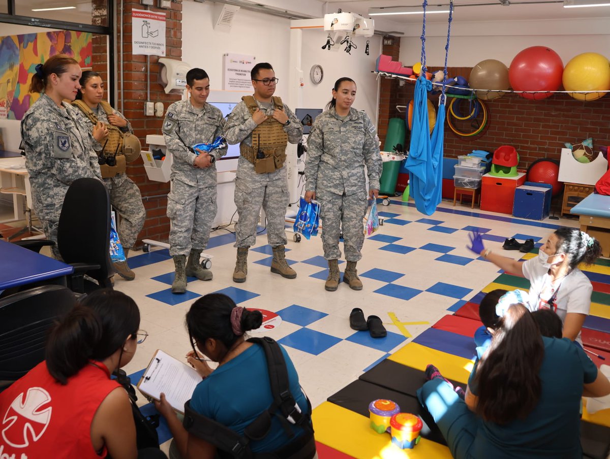 Fuerza Aérea de Chile tweet media