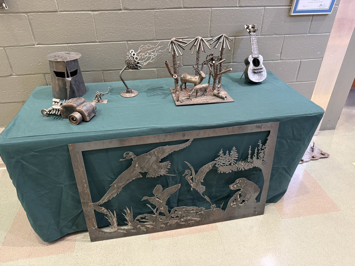 mdmassp's tweet photo. The Marlins at Worcester Technical HS have it going on! Amazing students and teachers doing amazing things! Thank you principal Bevilacqua, assistant principal Cray and the teaching team for doing such great work with our students! @WorcesterSystem #WTHS https://t.co/UQP7ptwPzv