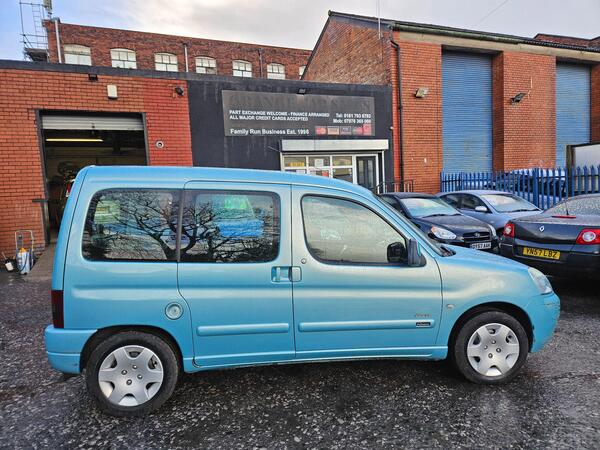 ĐΛRKHØRSΞ™ tweet media