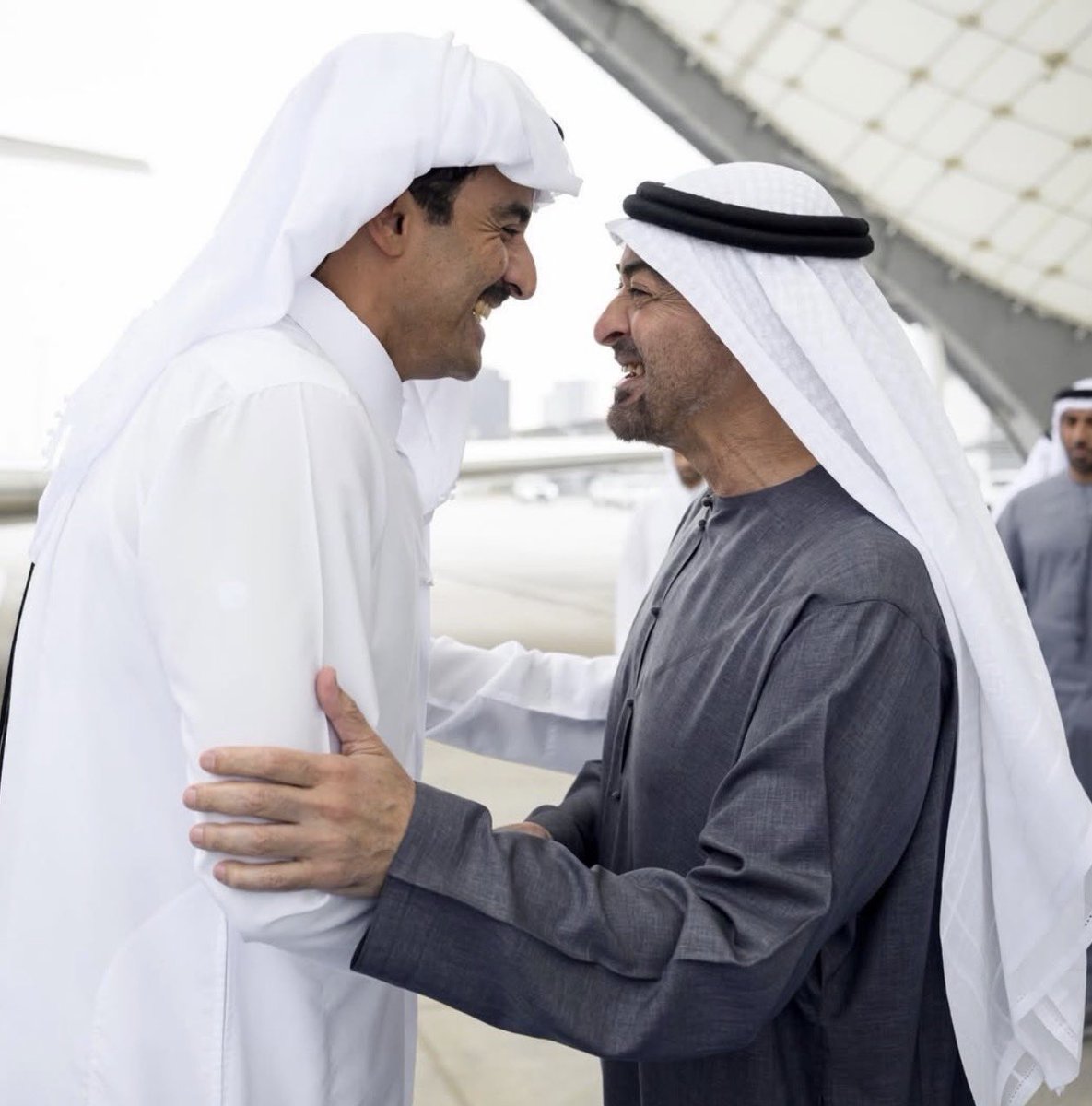 يعكس اللقاء الأخوي بين سيدي صاحب السمو الشيخ محمد بن زايد آل نهيان مع سمو الشيخ تميم بن حمد آل ثاني اليوم توجهًا واضحًا نحو تعميق الشراكة السياسية، وتكثيف التشاور حيال التحديات الإقليمية، بما يعزز الاستقرار ويحفظ مكتسبات المنطقة 🇦🇪 🇶🇦