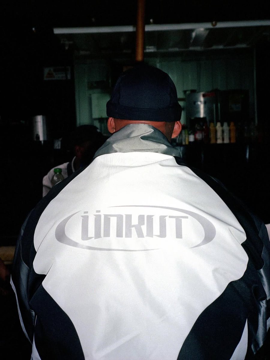 KrmPiraterie's tweet image. #BOOBA "Zoome sur mon flag, impacts de balles forment mon logo, B2O" 🏴‍☠️ #ÜNKUT #PRT @lapiraterieshop