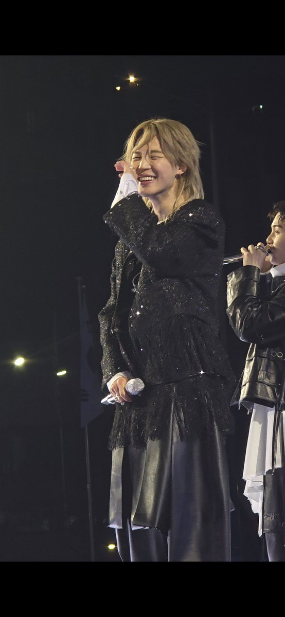 thvlorena tweet media