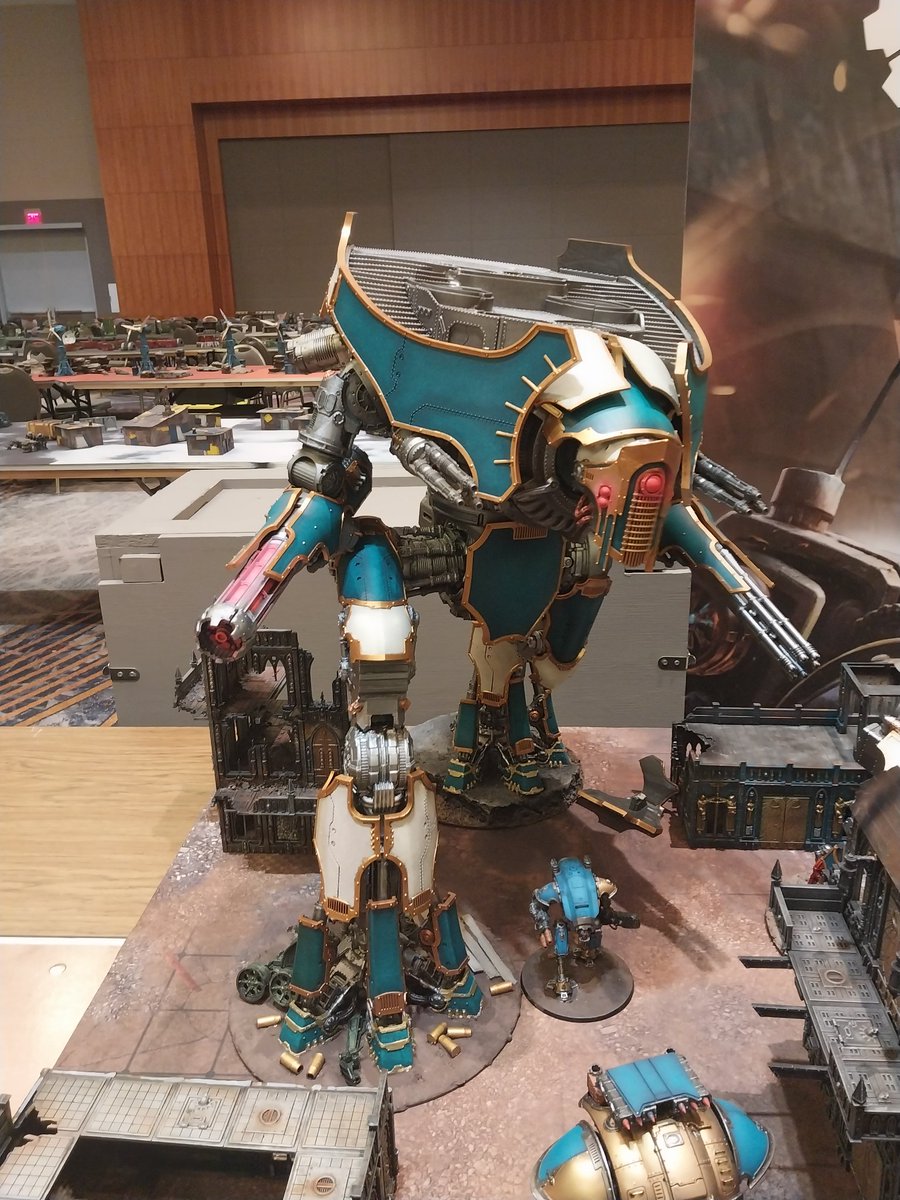 mage_you's tweet image. Some very cool custom titans from the heresy table at adepticon

#adepticon
