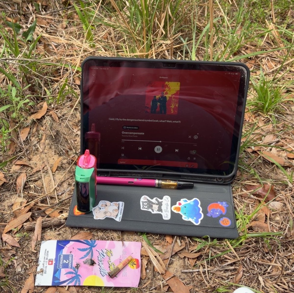 emmy 𖦹˚ ༘🦇 tweet media