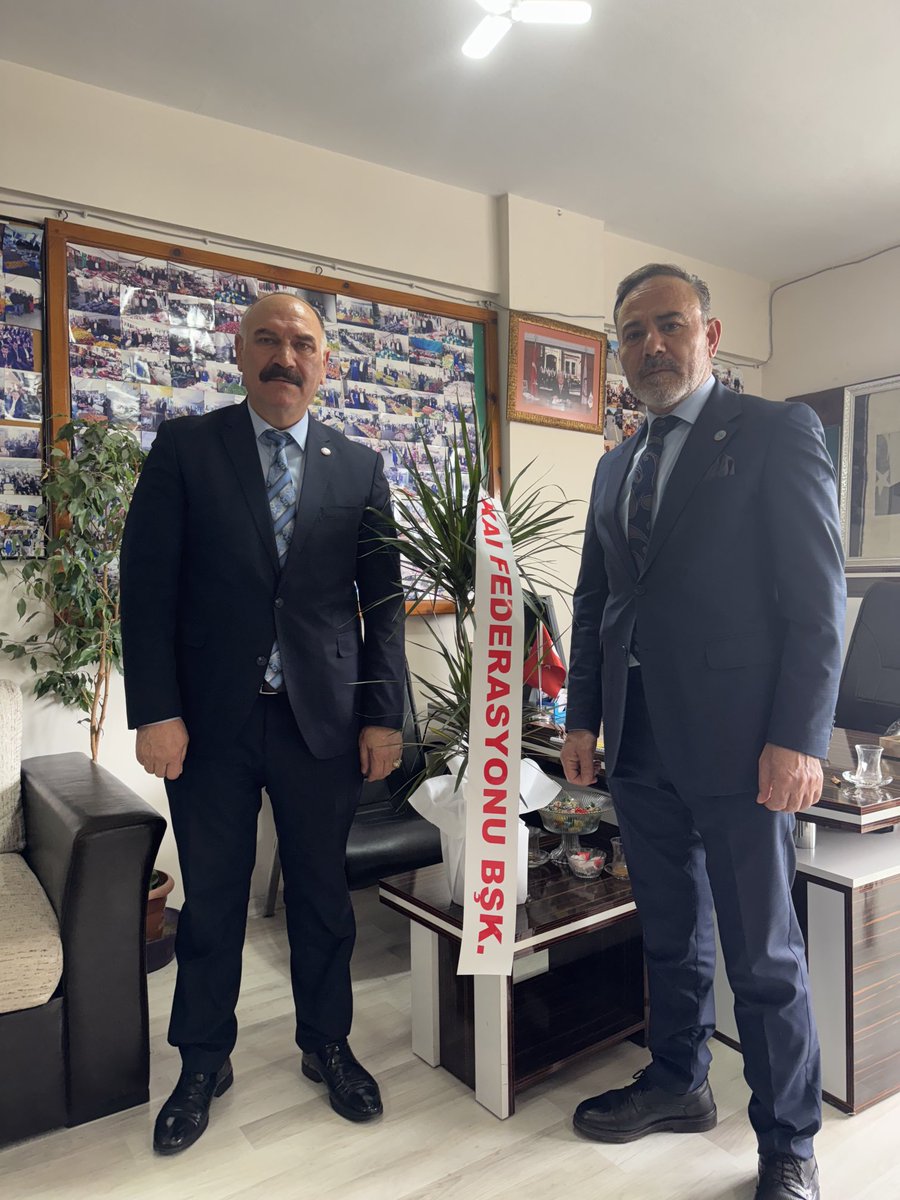 KAIFEDERASYON's tweet photo. Sultanbeyli–Sancaktepe–Şile Pazarcılar Odası Başkanlığına seçilen Servet Bağış’a KAI Federasyonu olarak hayırlı olsun ziyaretinde bulunduk.

Nazik kabulleri için teşekkür ediyor, yeni görevinde başarılar diliyoruz.

Yüksel Çelik
KAI Federasyonu Başkanı https://t.co/PT4sFhQ2DQ