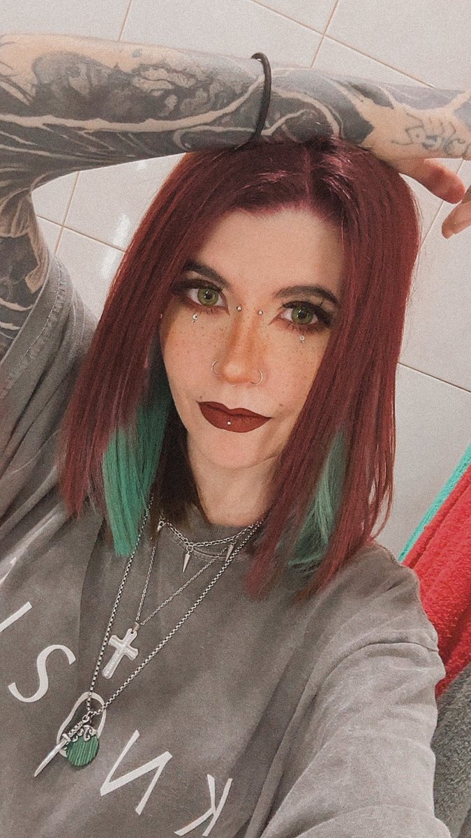 狼 Míriam tweet media