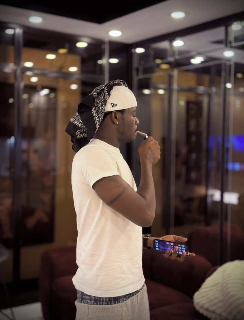 YL_IN_LAGOS tweet media