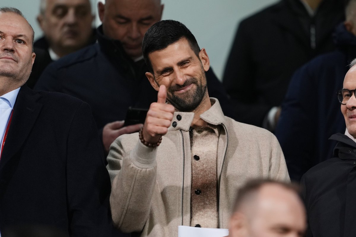 sportklub's tweet image. Dočekan je kako i dolikuje jednoj legendi...

Pogledajte snimke iz Zenice: sportklub.n1info.rs/fudbal/fifa-wo…
 
#djokovic #zenica #novakdjokovic #bih #bosnaihercegovina