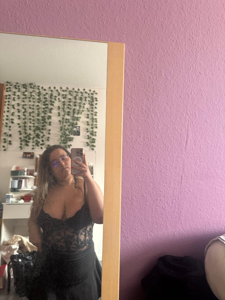 🕸 Éliaa🖤2007 tweet media