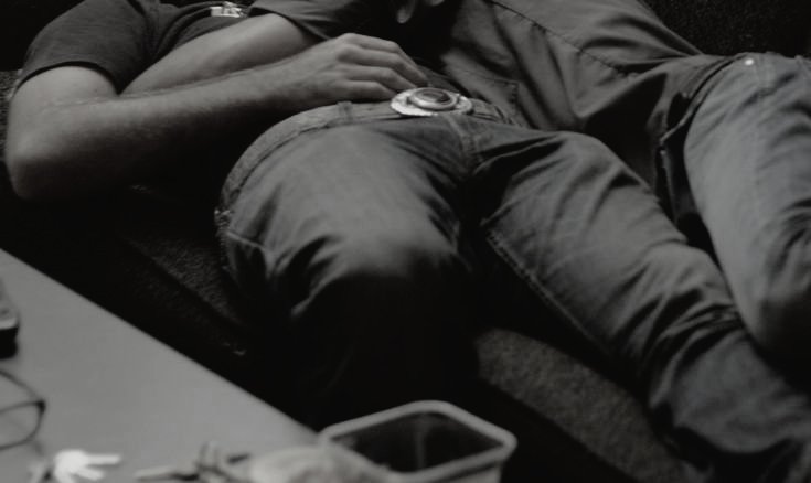 ᅠ
Telapak tangannya mengalun tenang di punggung si Cantik, membiarkan nyaman tenggelam diantara mereka.

"Abang bobo yuk, ngantuk," gumam si Cantik.

Tatapan sayu berkaca-kaca, lengkung di bibirnya sebuah permohonan kecil yang tak mungkin bisa ditolak oleh yang mencintainya.
ᅠ