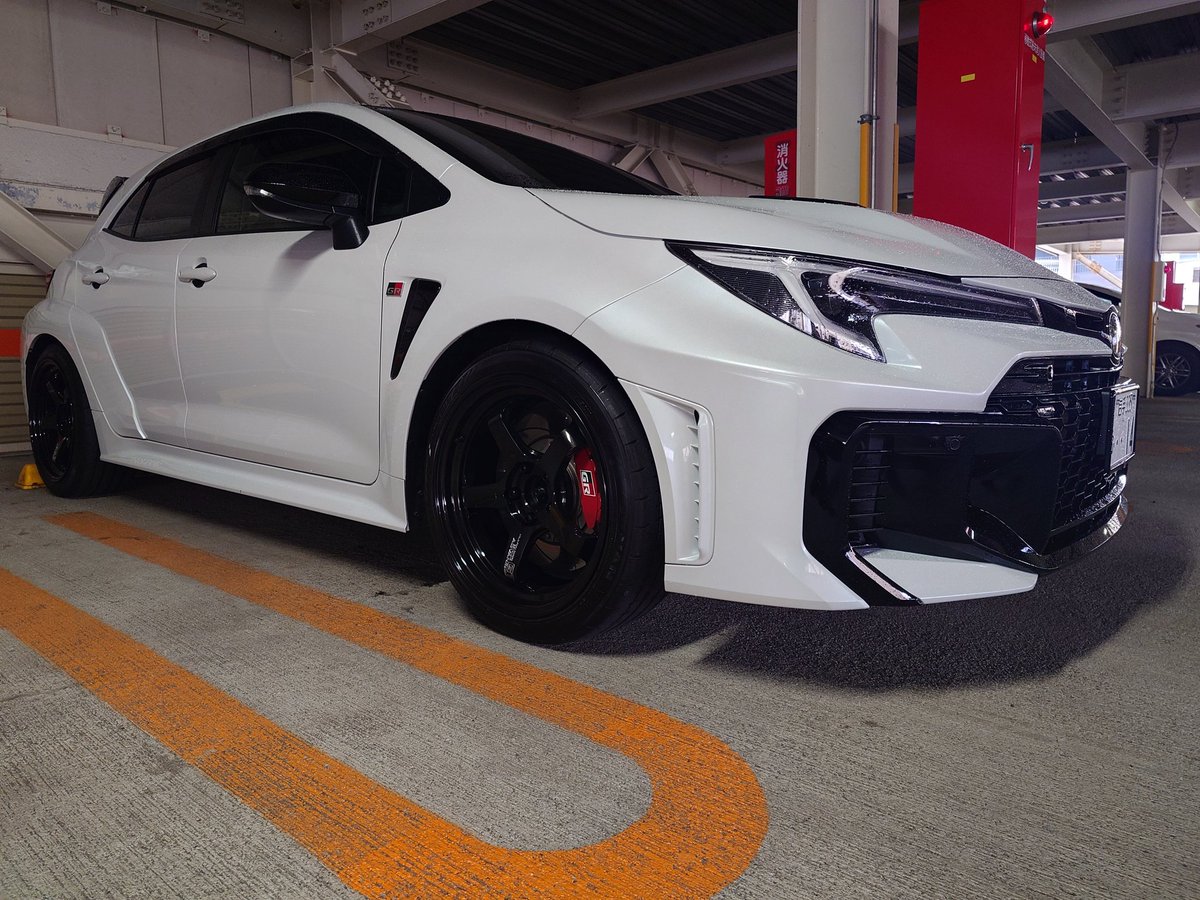 GRカローラ(GZEA14H)

スーパーターボマフラーも欲しいです
(ラインナップ無し)

＃HKS
#リニューアルしたハイパーマックスSが欲しい