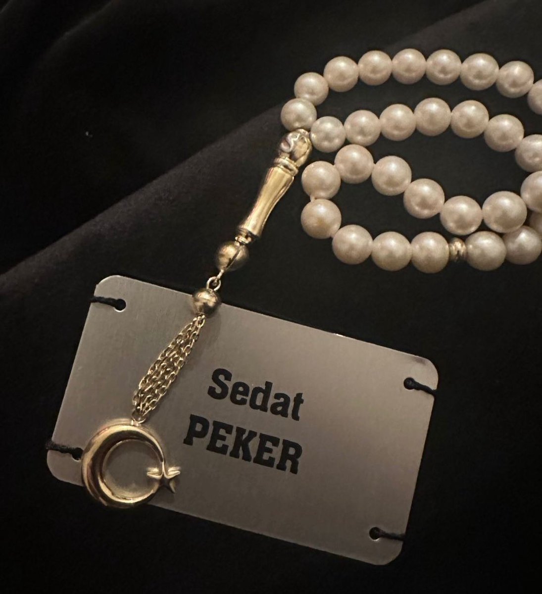 Özkan Üstün tweet media