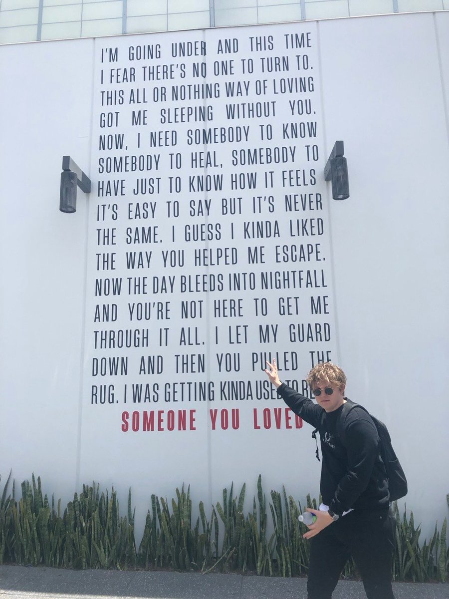 CapaldiNewsBR's tweet image. 📸| " Uma pequena retrospectiva com alguns dos melhores momentos da minha viagem pela América do Norte ao longo dos anos. Mais nudez do que eu esperava. Mal posso esperar para voltar à estrada em algumas semanas! ❤️" - Lewis Capaldi via instagram