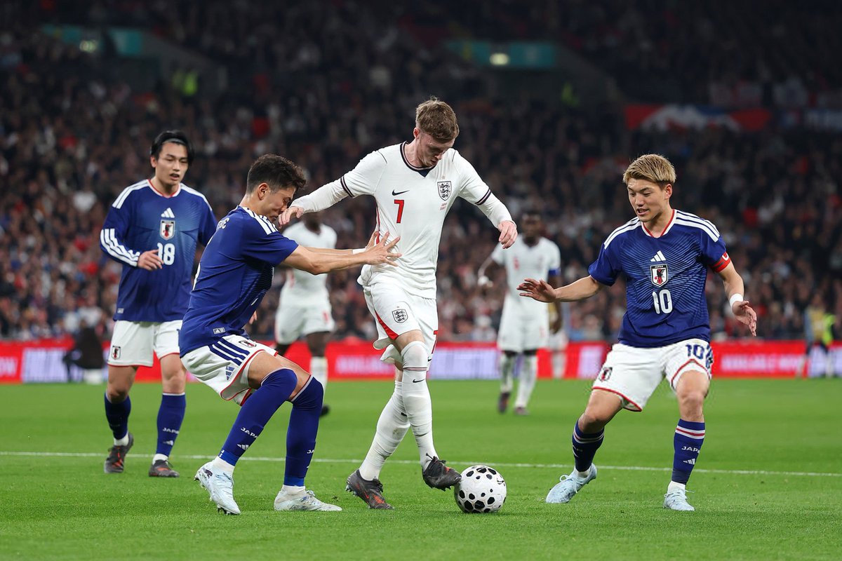 The Touchline | 𝐓 tweet media