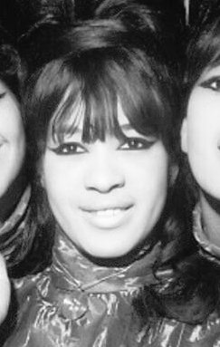 Marc autumn stone tweet media