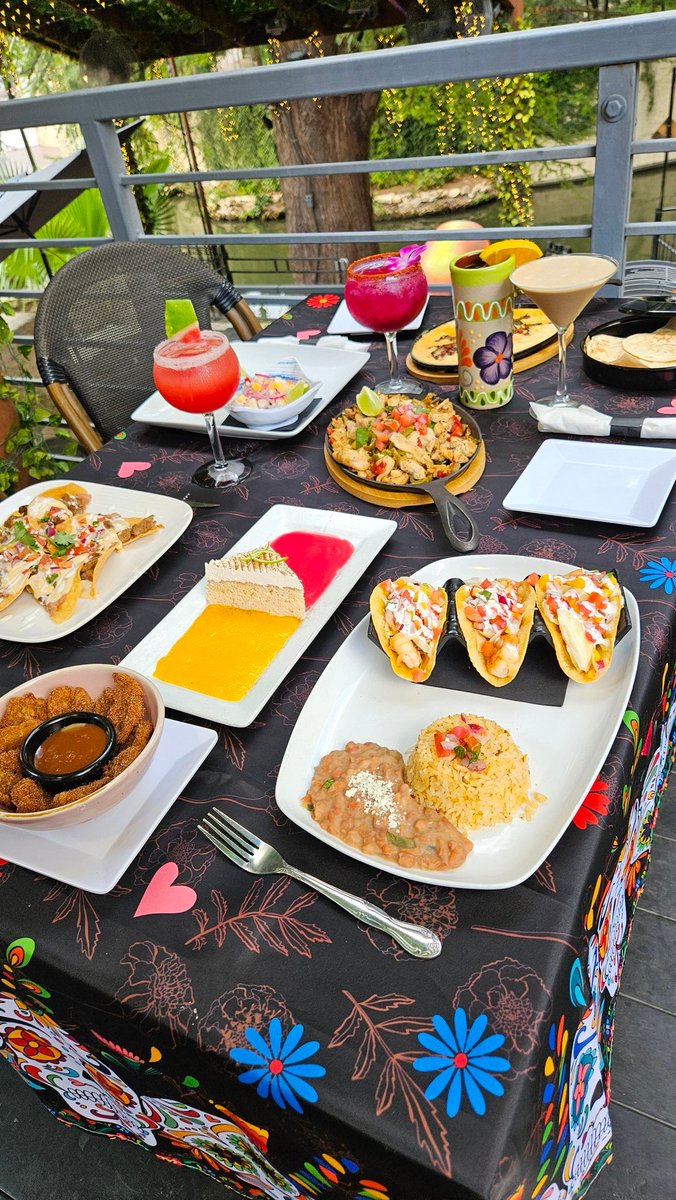 SARiverwalkFun's tweet photo. What a delicious lunch today at Casa Catrina!  It was perfect weather to sit outside and their dishes are bursting with flavors.  If you are looking for an elegant and unique Mexican dining experience, it is the place to go! 

https://t.co/Jtor1HvKPL

#SanAntonio #Travel https://t.co/8awCgE7yZ2
