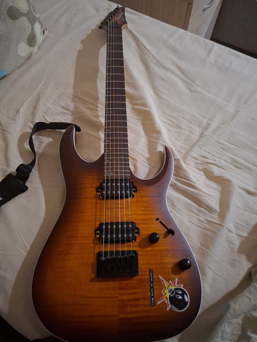 whitepony tweet media