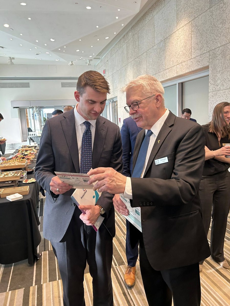 Dan Williams tweet media