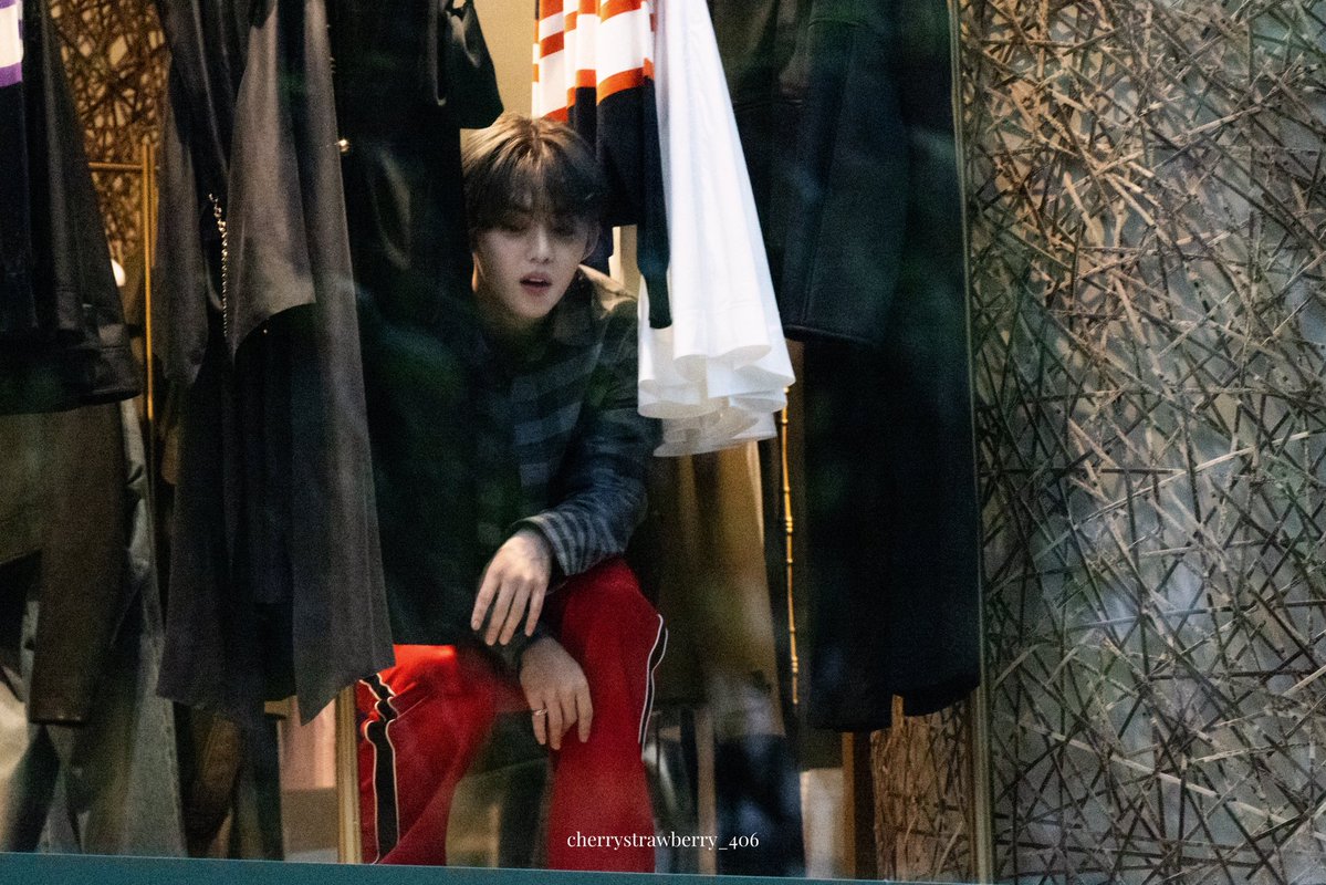 𝒄𝒉𝒆𝒓𝒓𝒚𝒔𝒕𝒓𝒂𝒘𝒃𝒆𝒓𝒓𝒚_406 tweet media