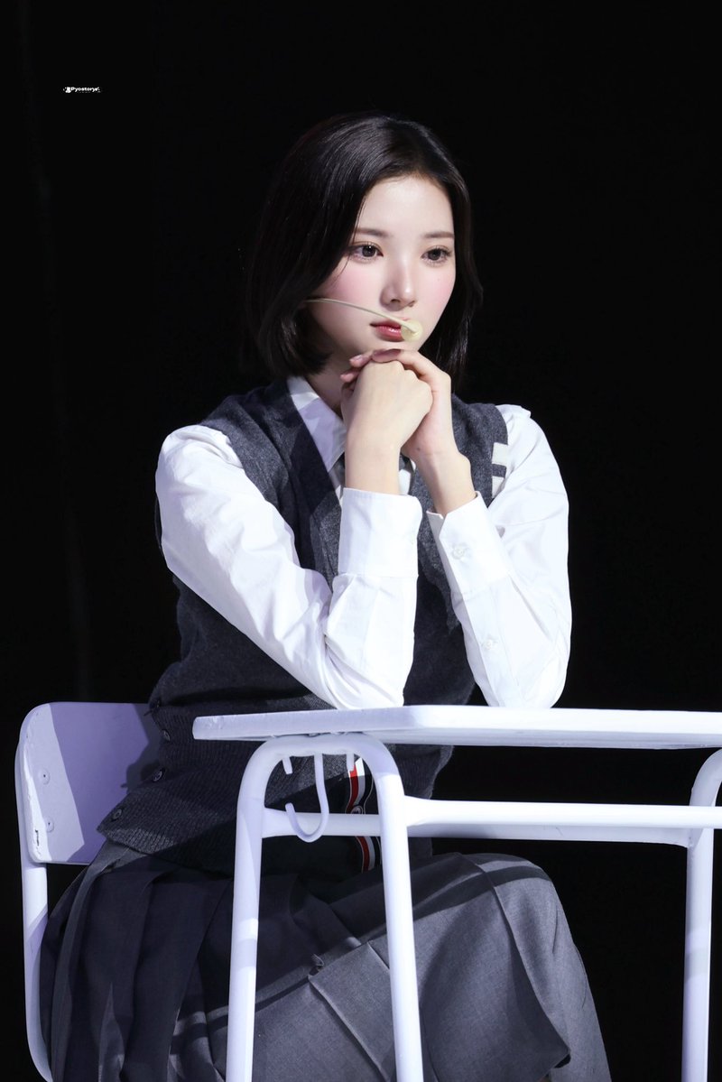 Pyostory tweet media