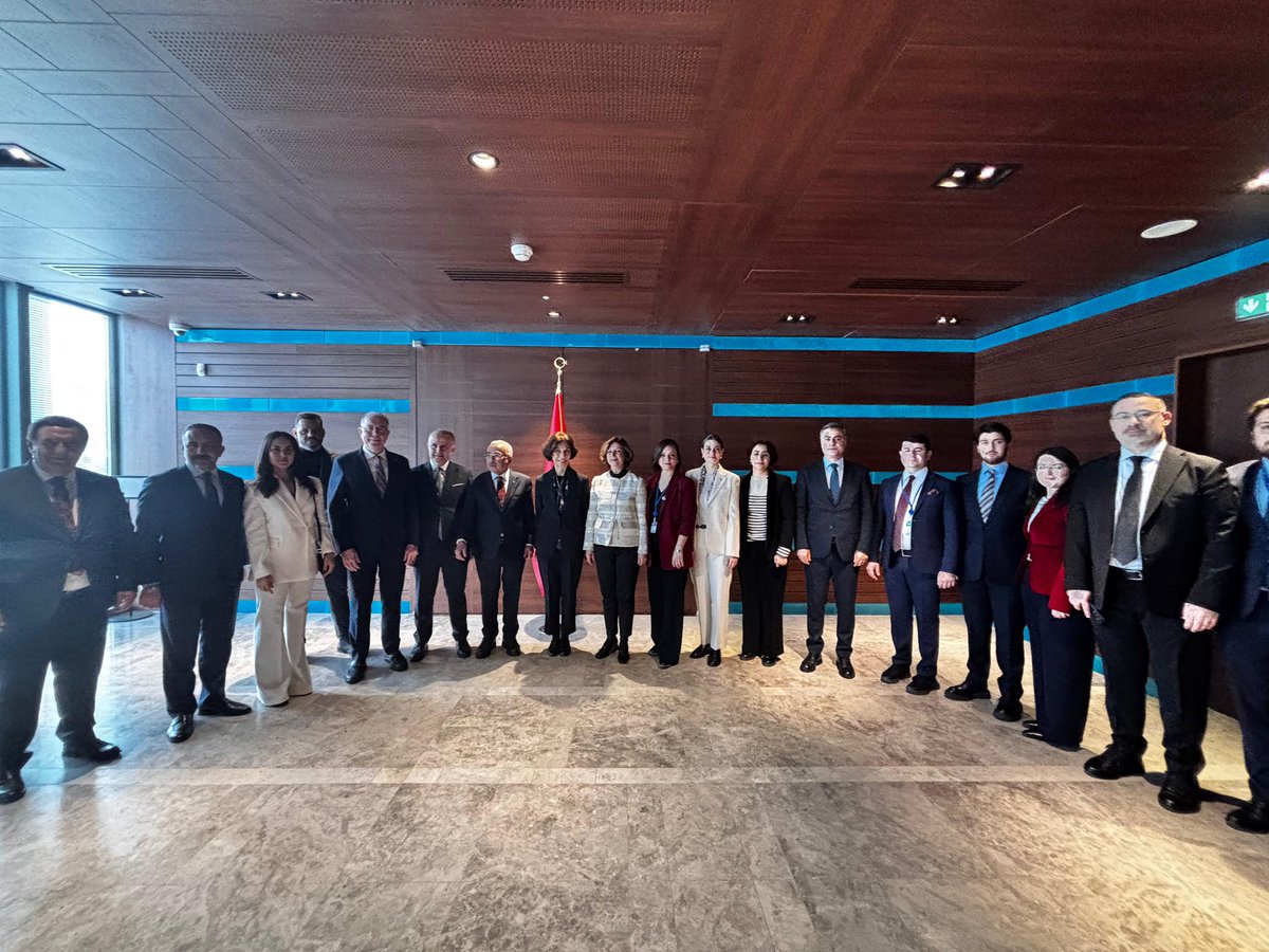 Sinem Dedetaş tweet media