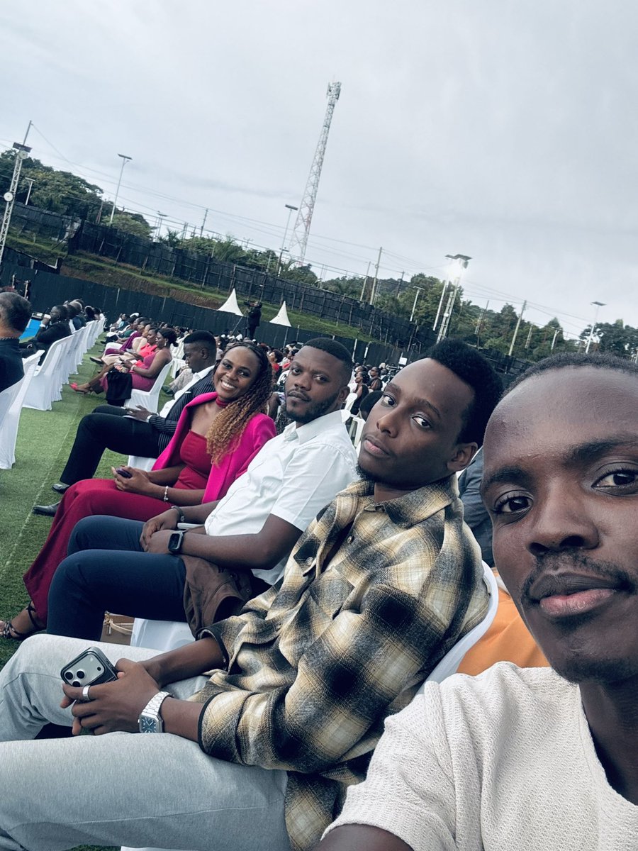 We are here to celebrate our Man of God❤️

#ProphetElvisMbonye