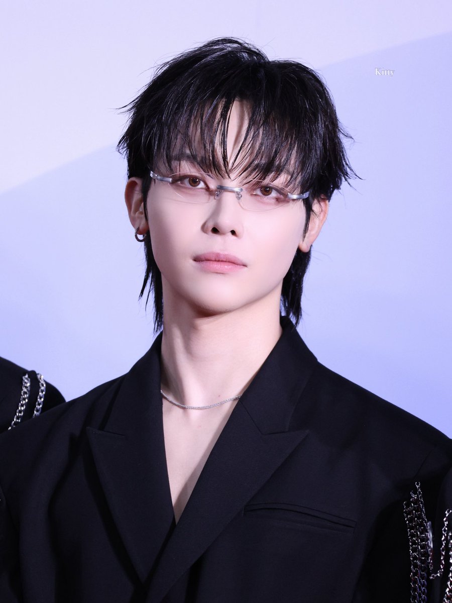 𝐊𝐢𝐭𝐭𝐲 ྀི tweet media