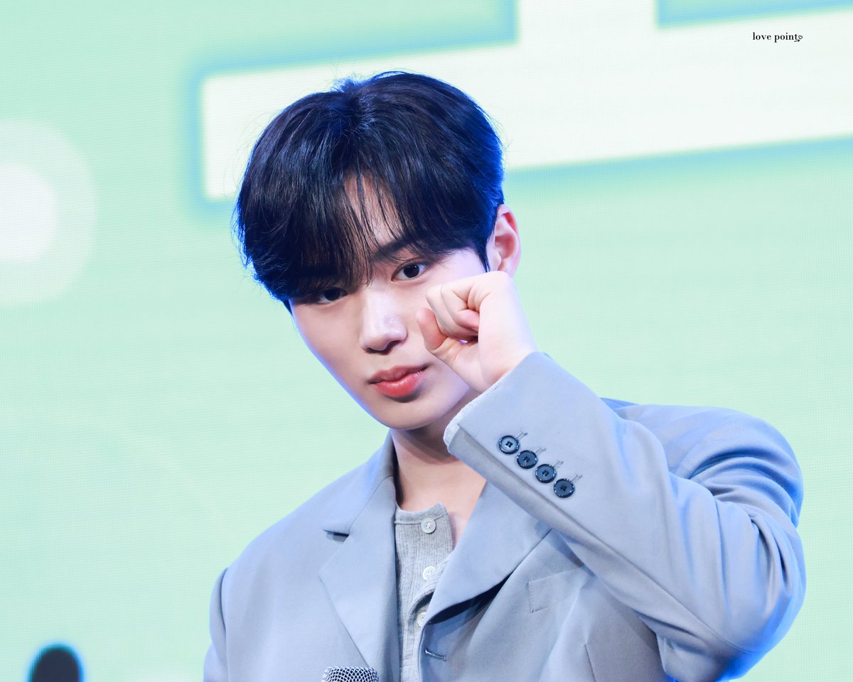 ๐ฅ๐จ๐ฏ๐ ๐ฉ๐จ๐ข๐ง๐ญโกโ tweet media