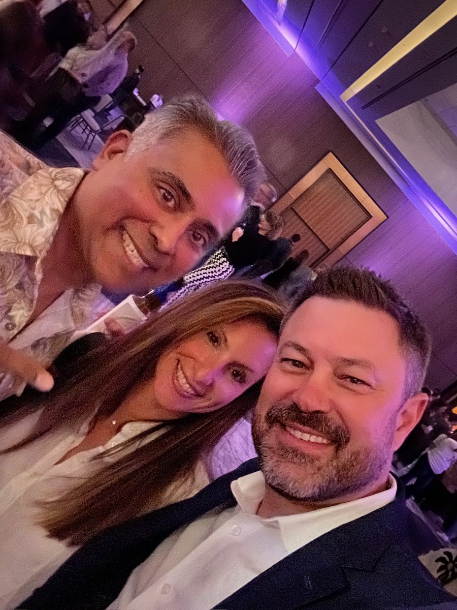 A2EComms's tweet photo. #ASCRS season is upon us! 💥

This year, we won’t just be attending, but facilitating multiple engagement initiatives (which is much more exciting).

Though it will be busy, we want to CONNECT! Let us know if you'll be attending. 👇

#a2ecomms #medcomms https://t.co/34hhVLKd8n