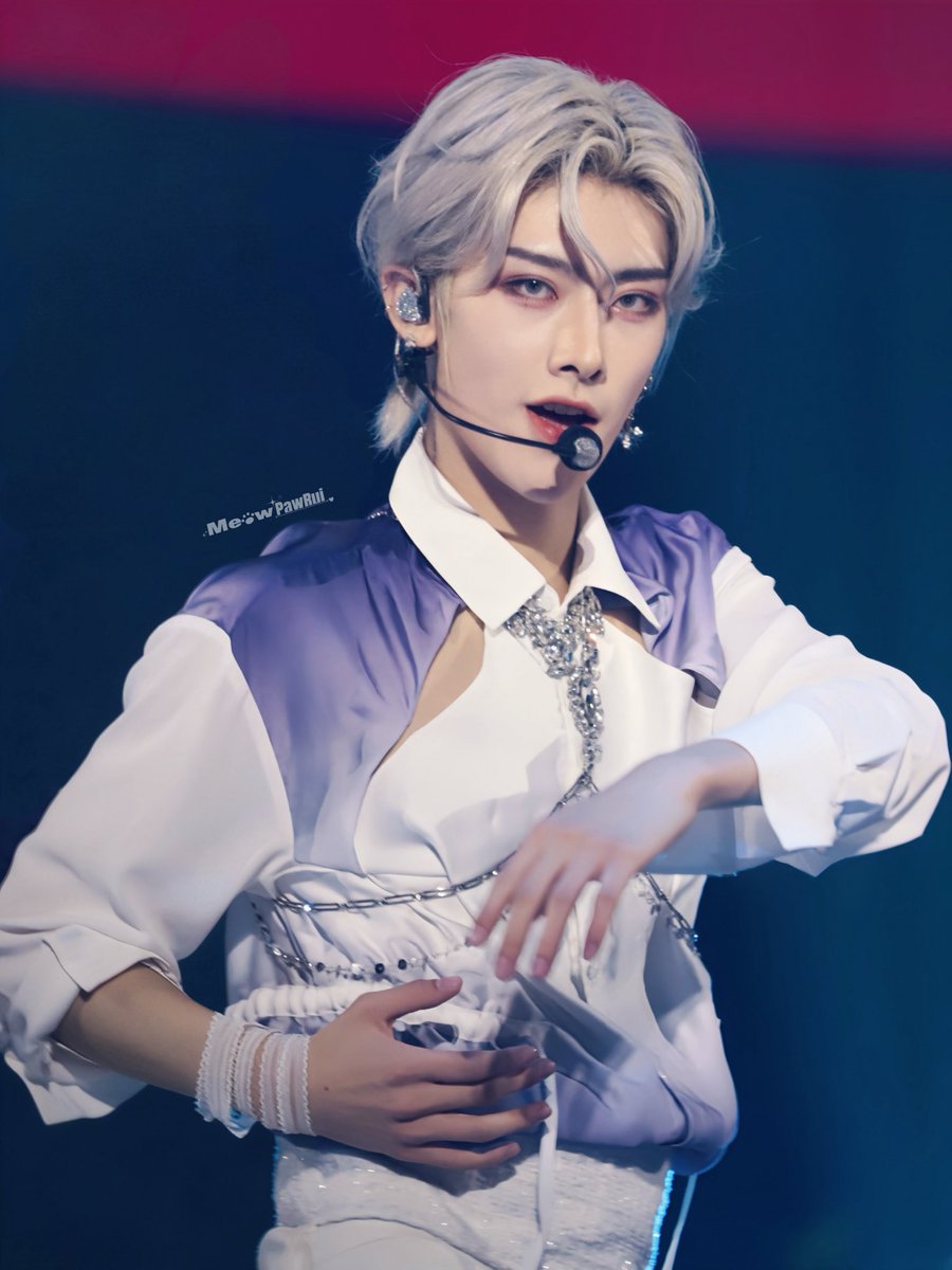 MeowPawRui tweet media