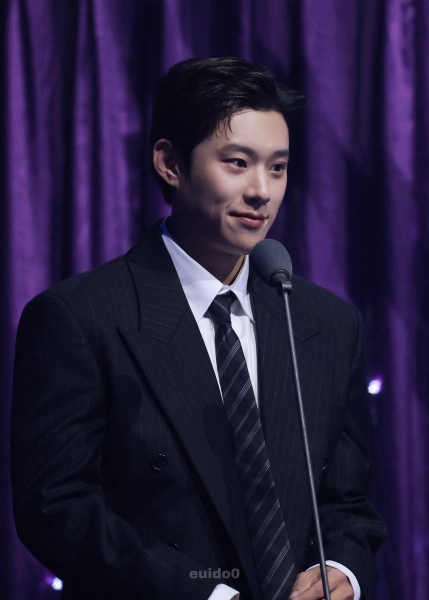 영이.. tweet media