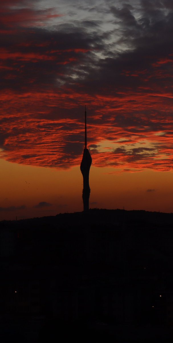 aysensa13's tweet photo. Bana çokça gezdiğimi söylüyorlar İstanbul; 
Sen anlat onlara, uğruna nasıl aşık olunabileceğini...
Not: Fotoğrafların hepsi şahsıma aittir. https://t.co/5pbldajbpZ