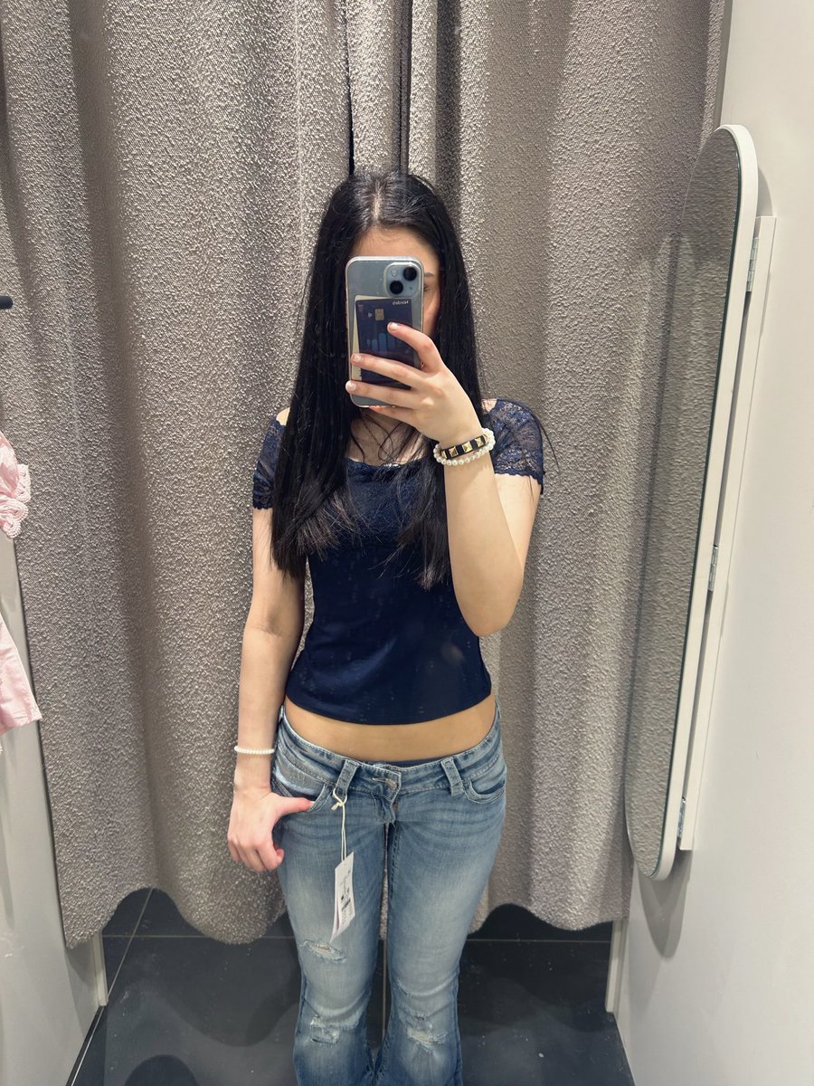 egoisticgrl's tweet image. bc in the changing room (i hate myself) #edtwt #bodycheck