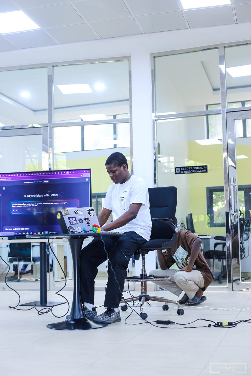 gdgoc_lasu's tweet image. That’s a wrap on #BWAI 🎬

Big day of AI + high-energy vibes 🧠⚡️
Shoutout to our partners for the love &amp;amp; giveaways 🎁🤝

Missed out? Don’t worry—we’re already planning the next one. Can’t wait to see you there! 🚀✨

#TechCommunity #AI #Networking #Innovation #BWAI2026