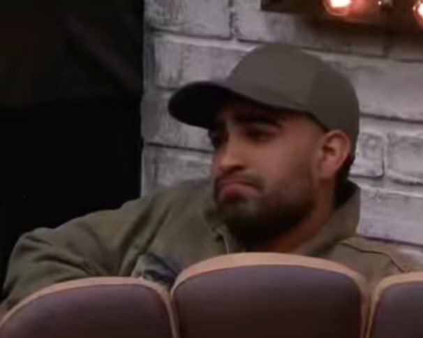 USTEDES NO SE IMAGINAN LA HP RABIA QUE LE TENGO A ESTE BOBO, PAYASO, RIDÍCULO. 
 #LaCasaDeLosFamososCol3
