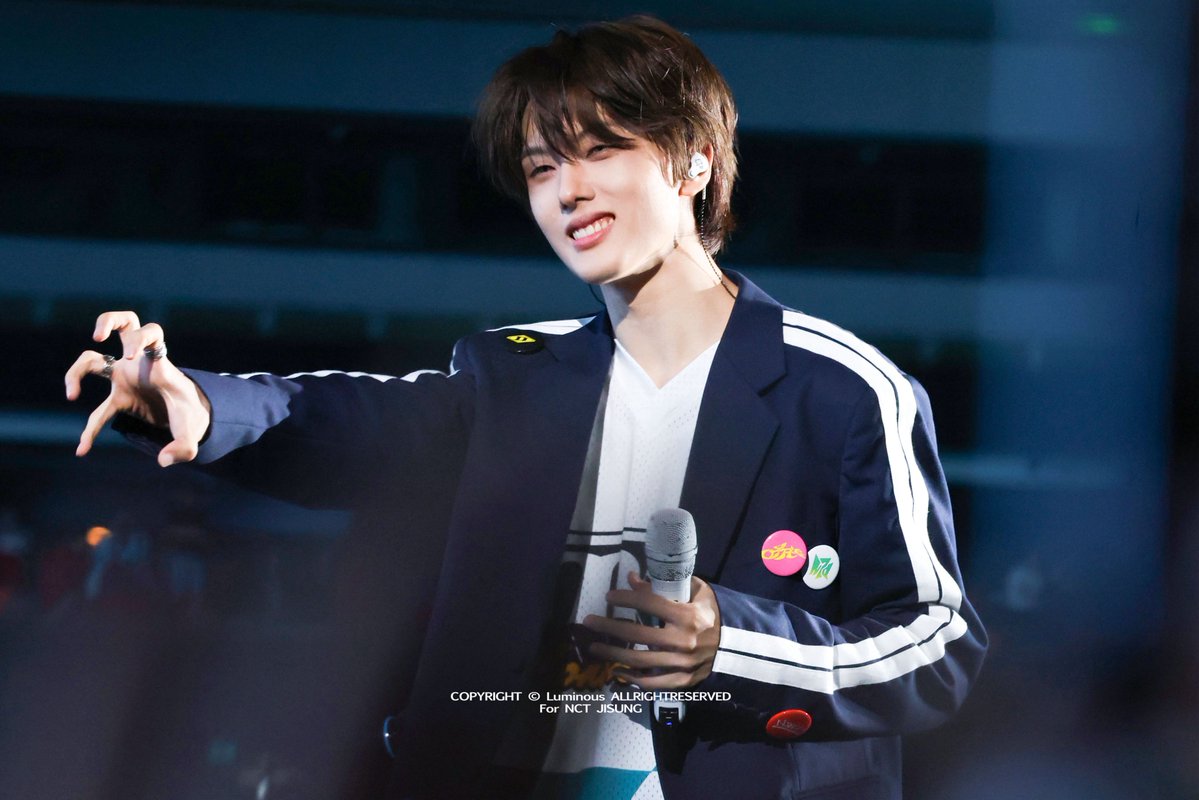 𝘓𝘶𝘮𝘪𝘯𝘰𝘶𝘴 tweet media