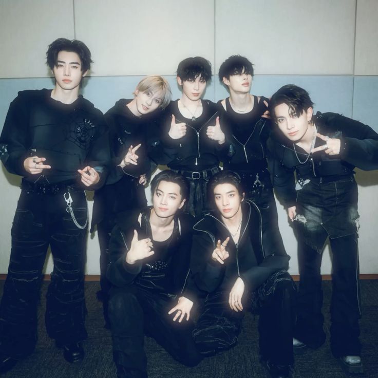 ᅟᅟ 𝒃𝑒𝑒! : ENHYPEN IS 7 tweet media