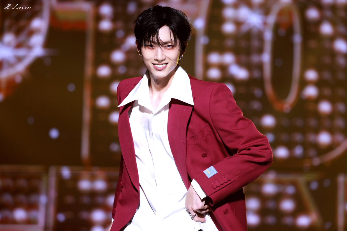 St0nesOu1833 tweet media