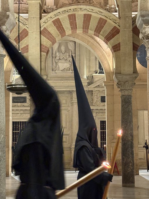 arquilatría tweet media