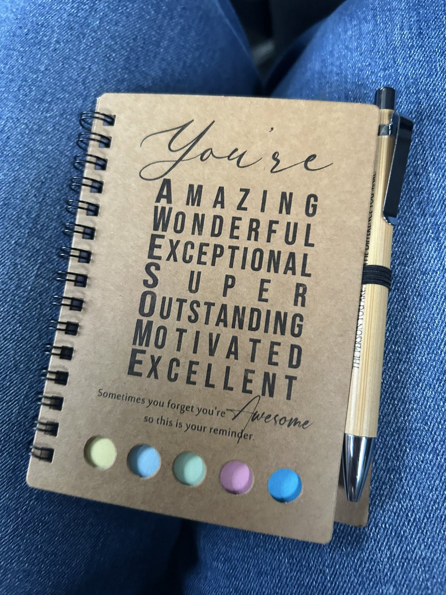 Erin 💙 tweet media