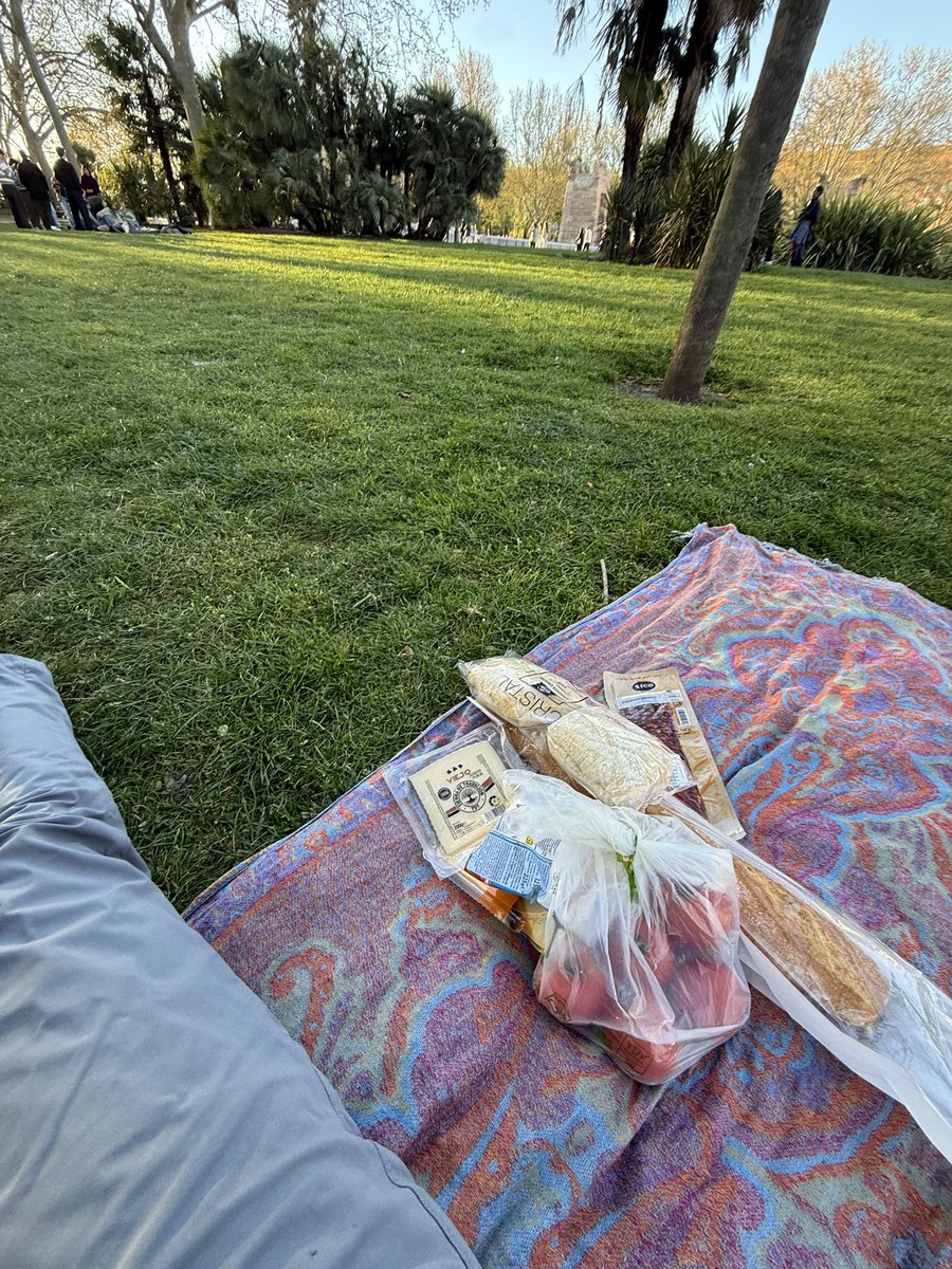 DubzBob's tweet image. Couldn’t tweet about the Kansas girl last night because I had my fastball humming #sorrynotsorry