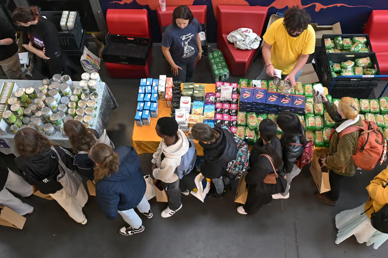 Parent_ief42 tweet media